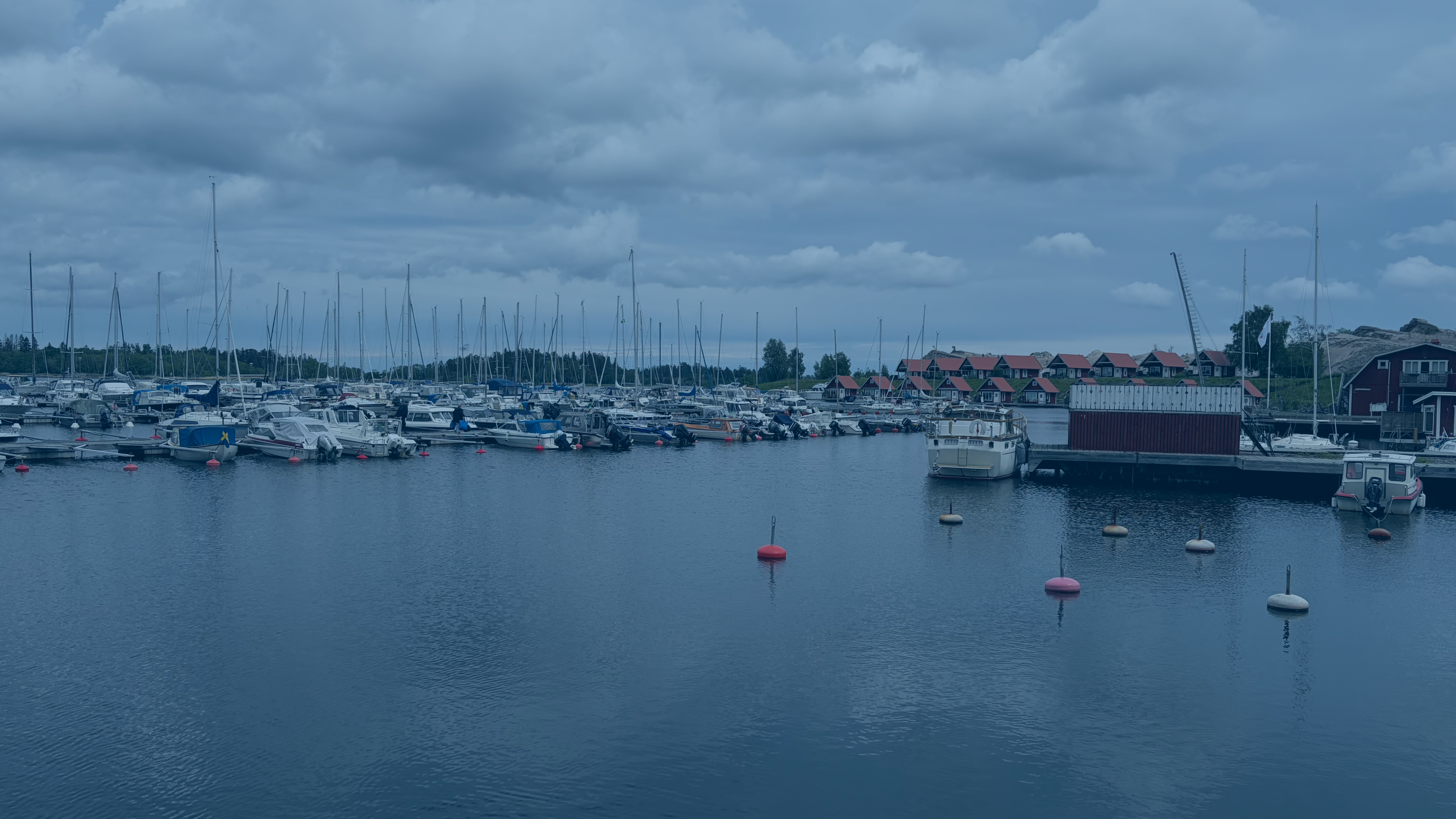 Sommarlitteratur på Herrängs Marina