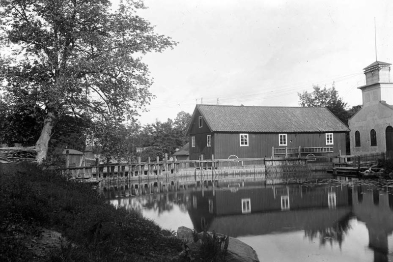 Historisk bild på Gröna ön, Elektricitetsverket vid Norrtäljeån.