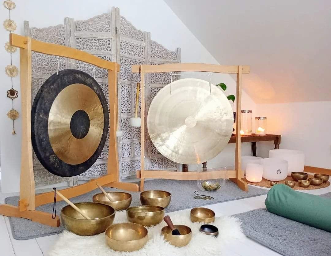Yin/Restorative-Yoga med Gong och Klangresa
