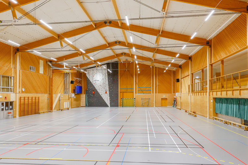Sporthall med klättervägg