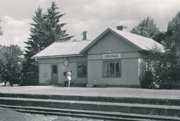Bild från Ununge i svartvitt.