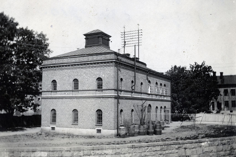 Historisk bild på brandstationen