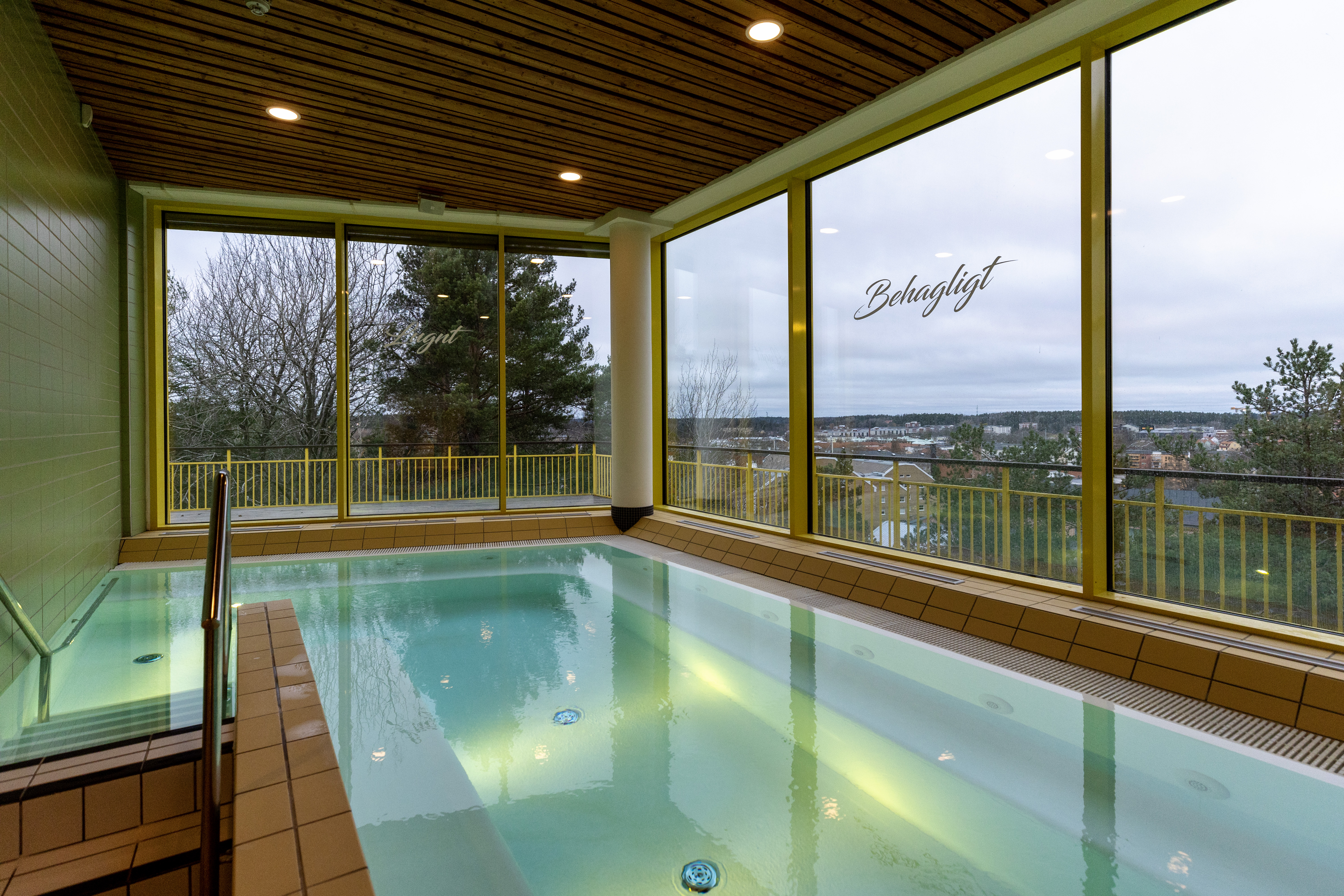 Varmpool i relaxavdelningen 