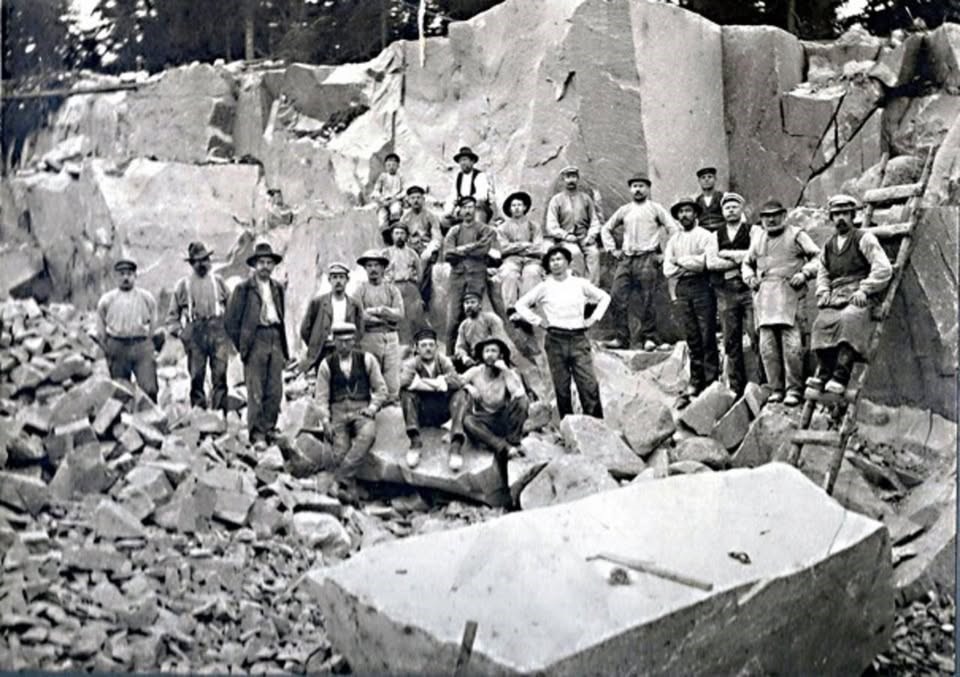 Bild från gångnat tider från stenbrottet