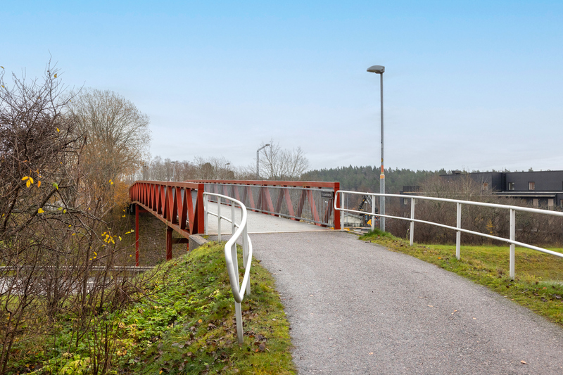 Flygarebron, bro &ouml;ver Arstabacken