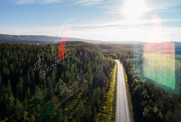 Drönarbild över landsväg med digital effekt