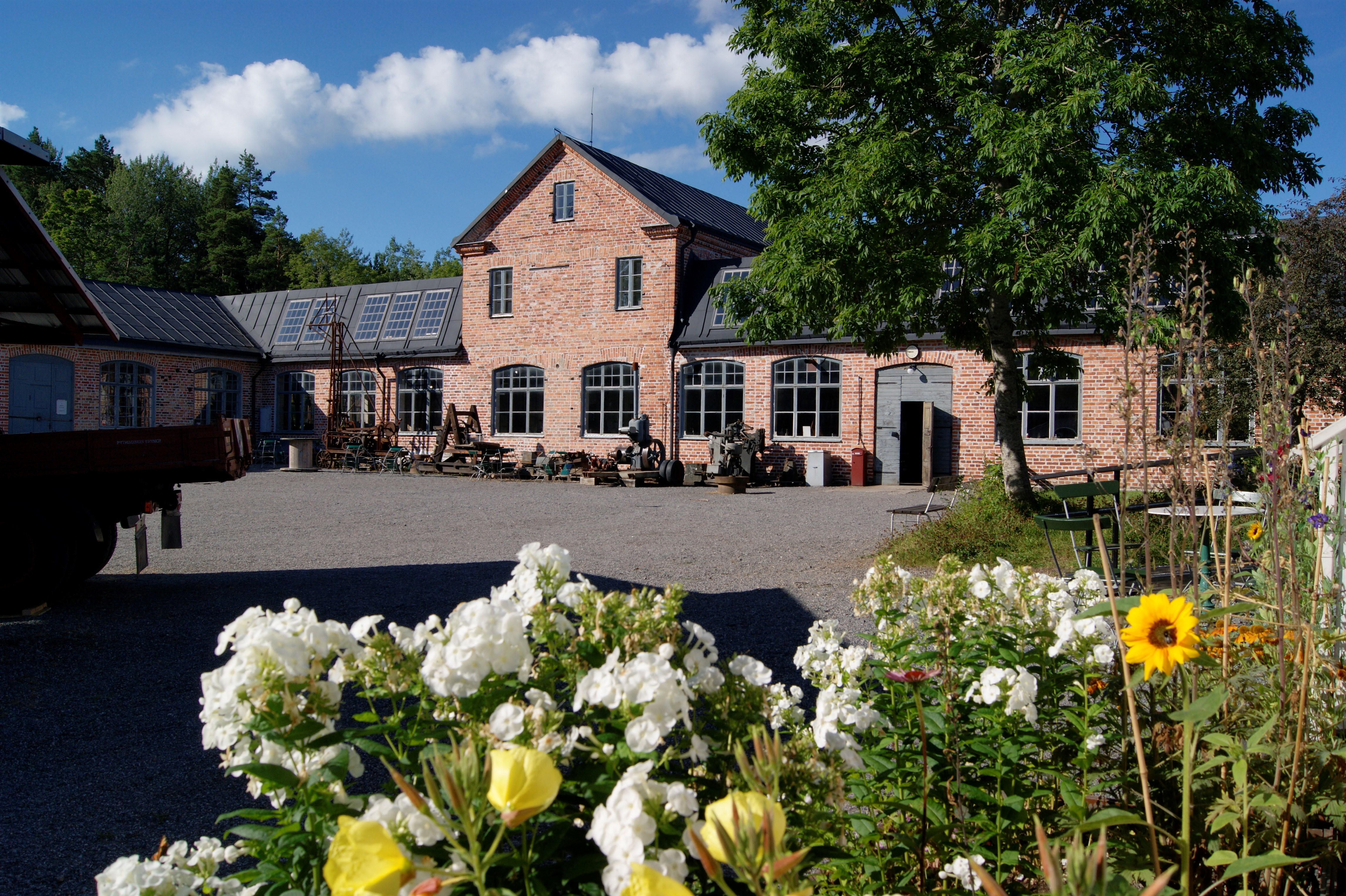 Motorfabriken Pythagoras under sommaren