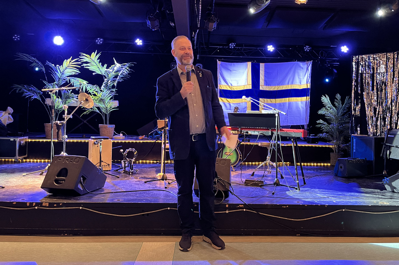 Thomas Imeryd (KD) höll sitt första tal som ansvarig politiker för kommunens arbete gentemot den finskspråkiga gruppen Norrtäljebor på Sverigefinnarnas dag 2024.